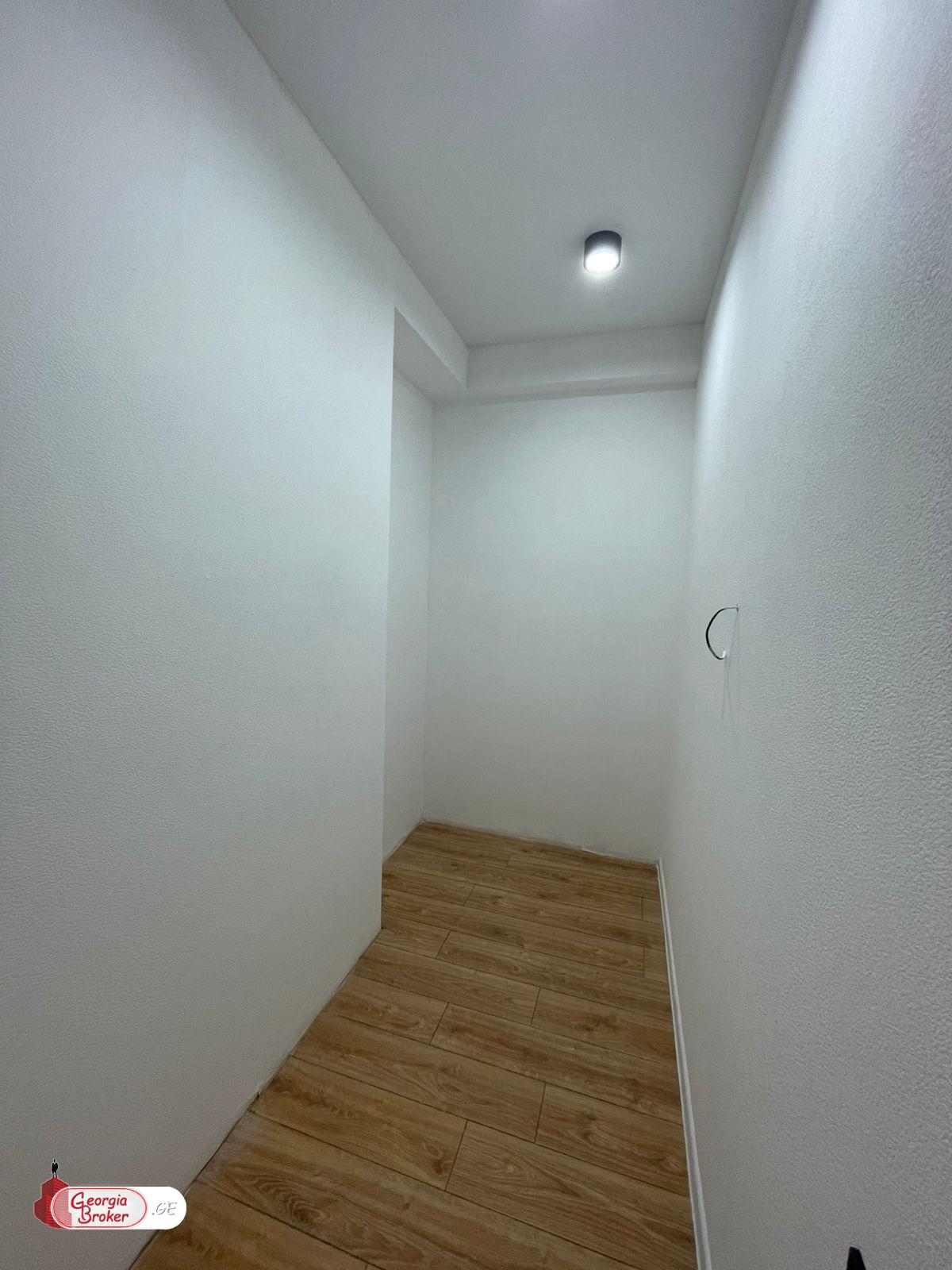 nearly repaired 3-room apartment for sale